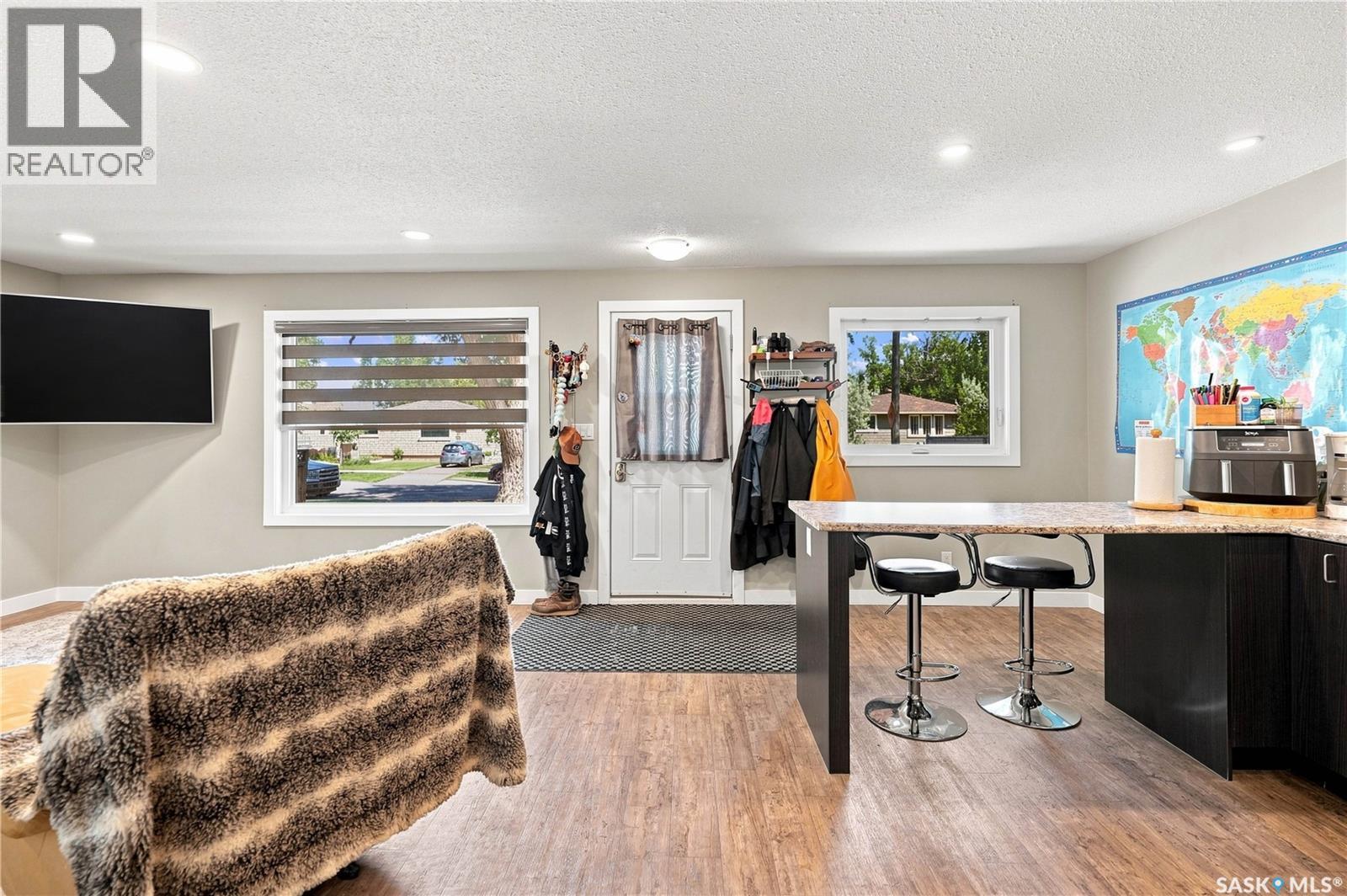 145 Lillooet Street E, Moose Jaw, Saskatchewan  S6H 4S6 - Photo 4 - SK044947
