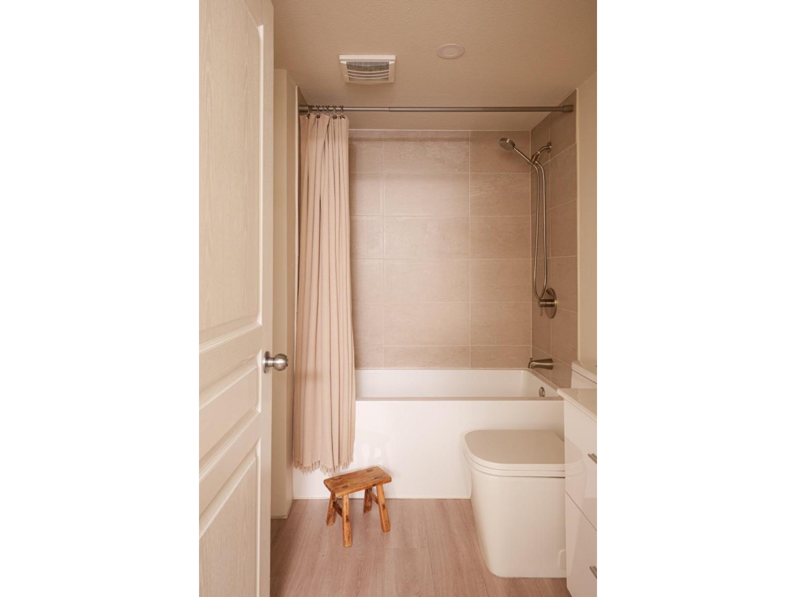 324 9979 140 Street, Surrey, British Columbia  V3T 5W2 - Photo 11 - R3153780