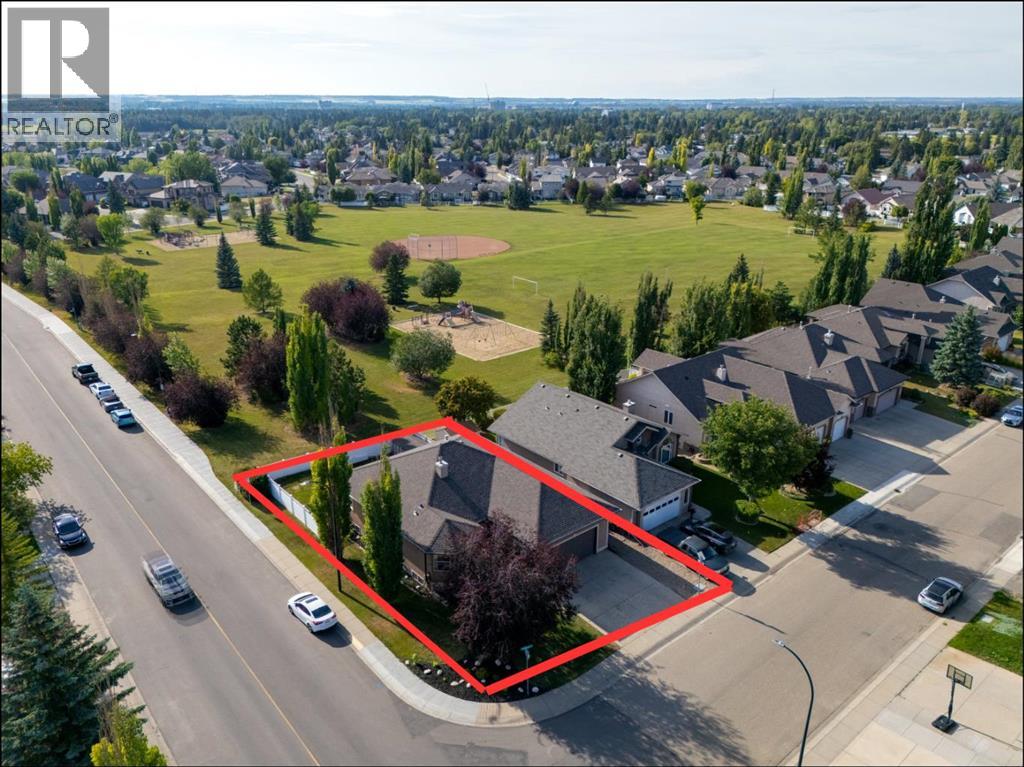 125 Ainsworth Crescent, Red Deer, Alberta  T4R 3B1 - Photo 2 - A2335471