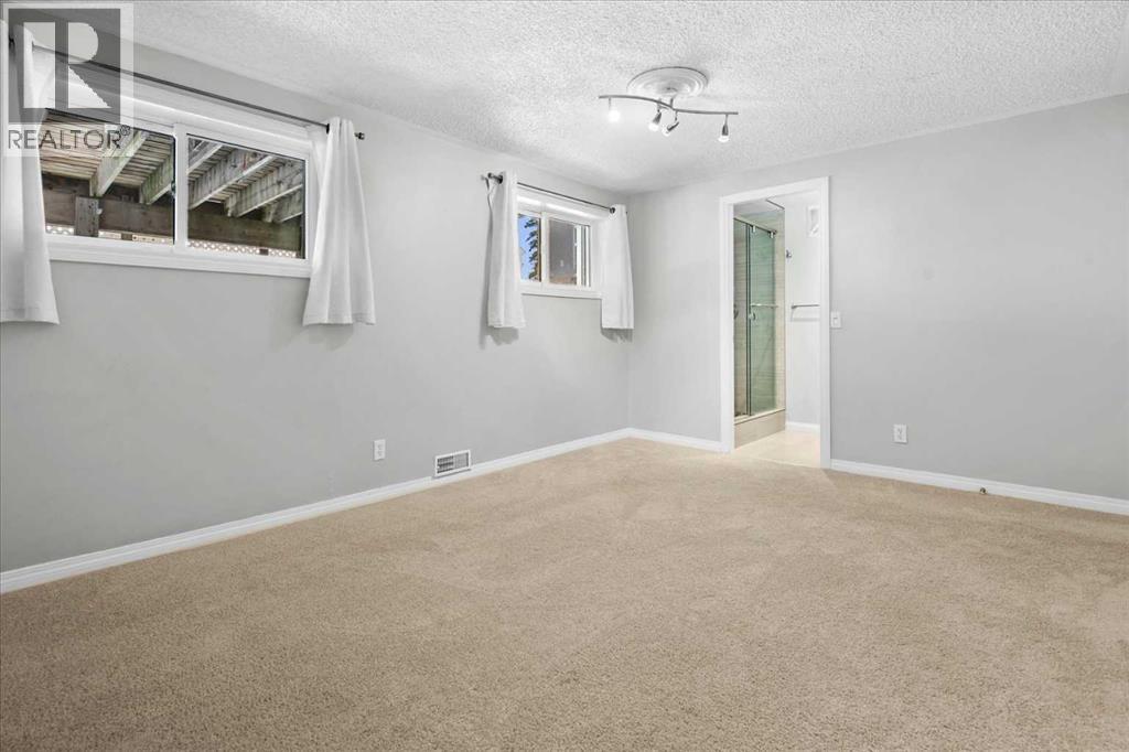 7715 67 Avenue NW, Calgary, Alberta  T3B 4P2 - Photo 24 - A2329430