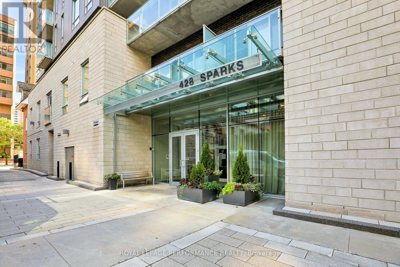 1502 - 428 Sparks Street, Ottawa, Ontario  K1R 0B3 - Photo 4 - X13652940