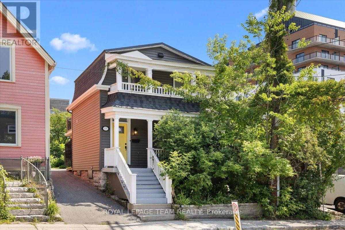 135 UPPER LORNE PLACE, Ottawa, Ontario