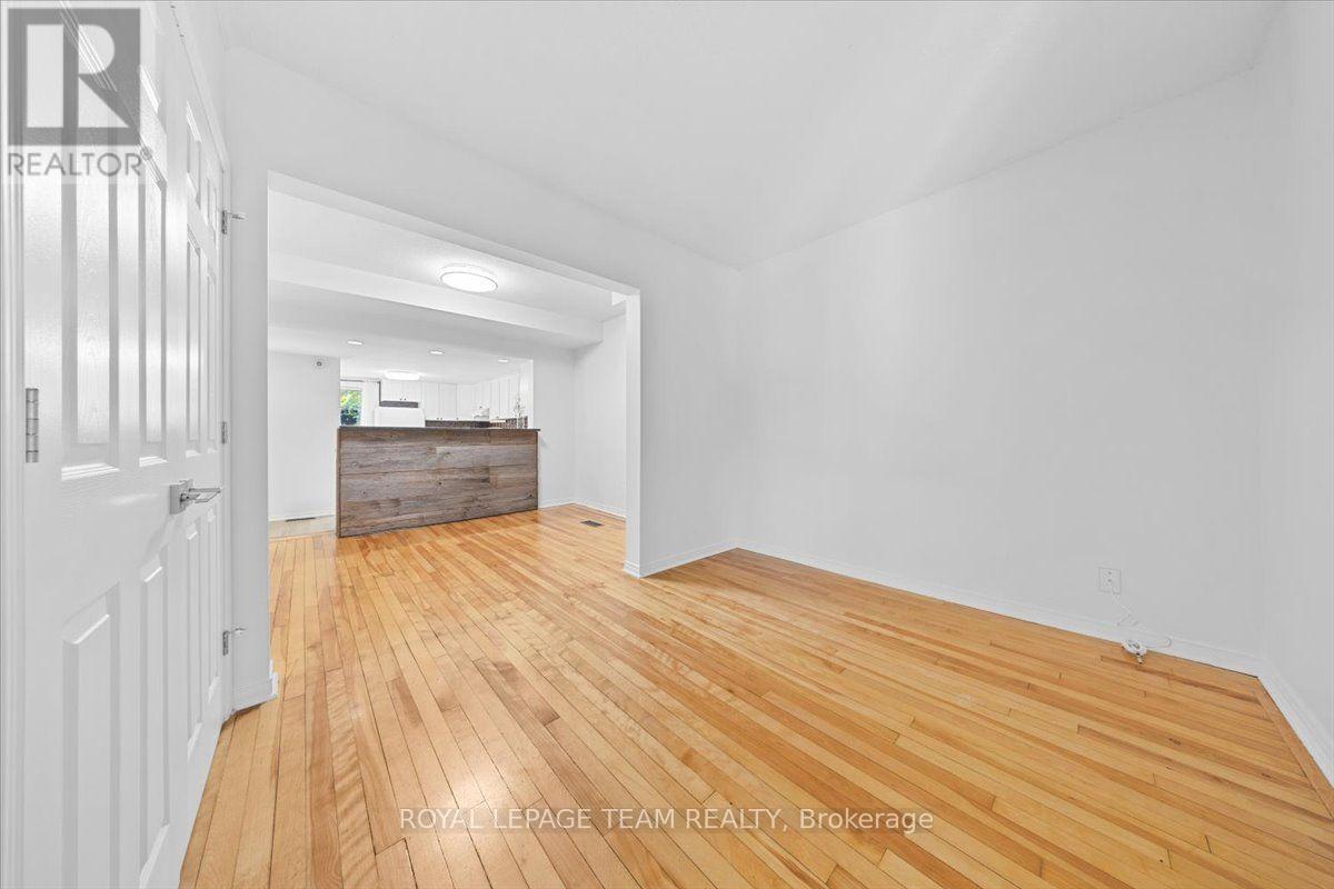 135 Upper Lorne Place, Ottawa, Ontario  K1R 7G8 - Photo 8 - X13652948