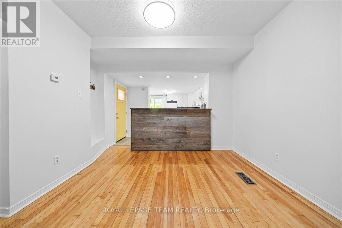 135 Upper Lorne Place, Ottawa, Ontario  K1R 7G8 - Photo 9 - X13652948