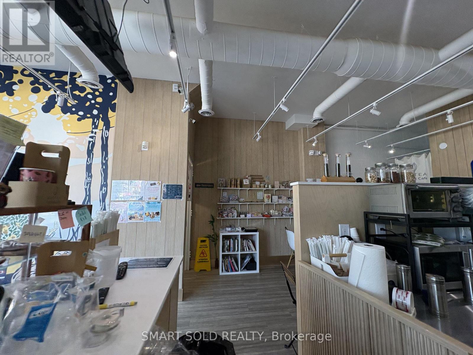 637 Bloor Street W, Toronto, Ontario  M6G 1K8 - Photo 16 - C13652902