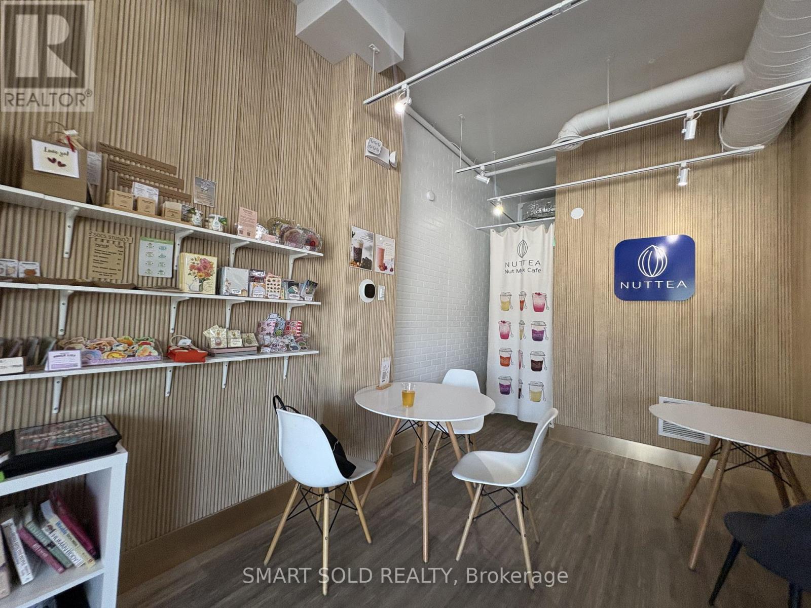 637 Bloor Street W, Toronto, Ontario  M6G 1K8 - Photo 23 - C13652902
