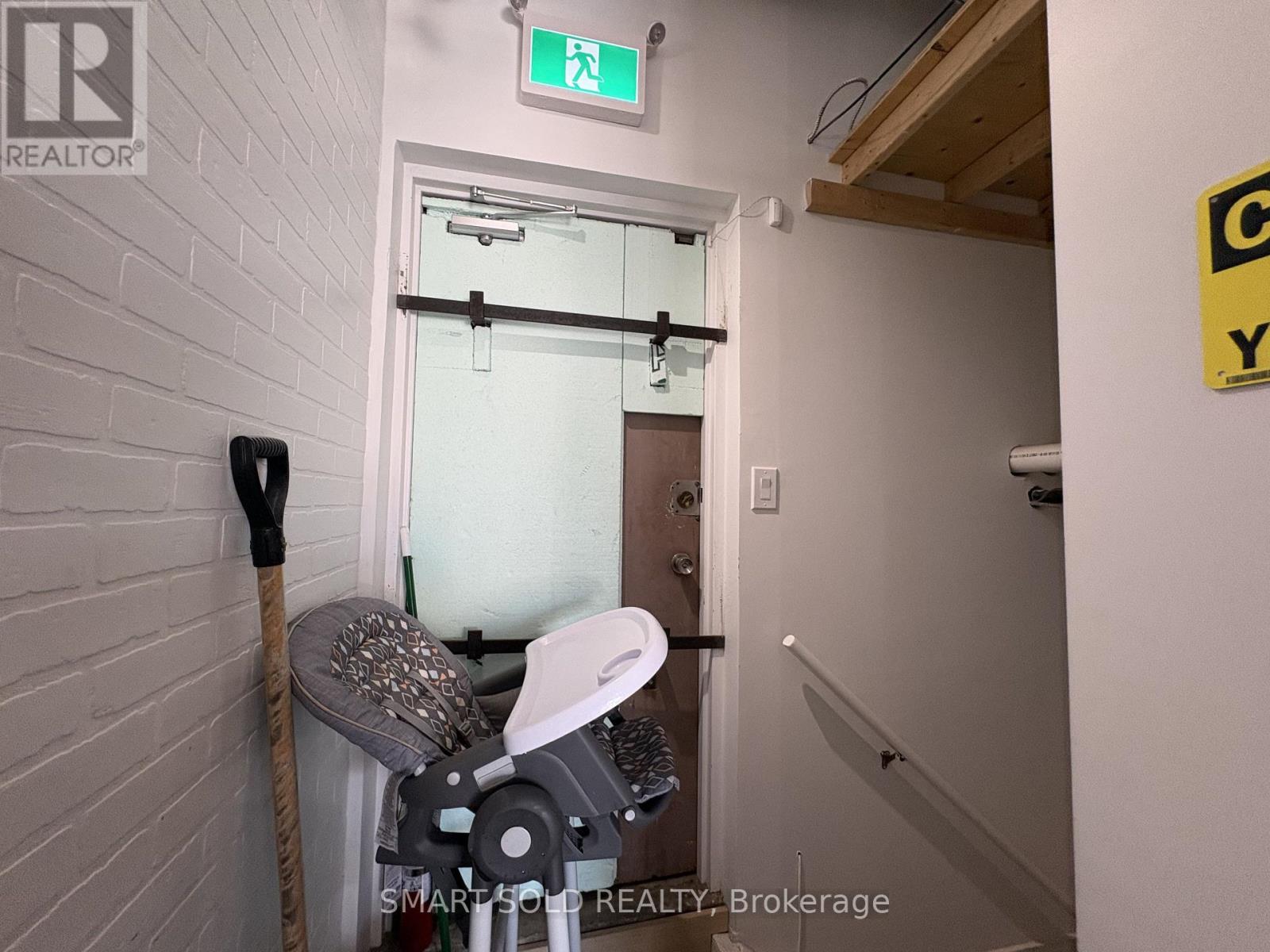 637 Bloor Street W, Toronto, Ontario  M6G 1K8 - Photo 37 - C13652902