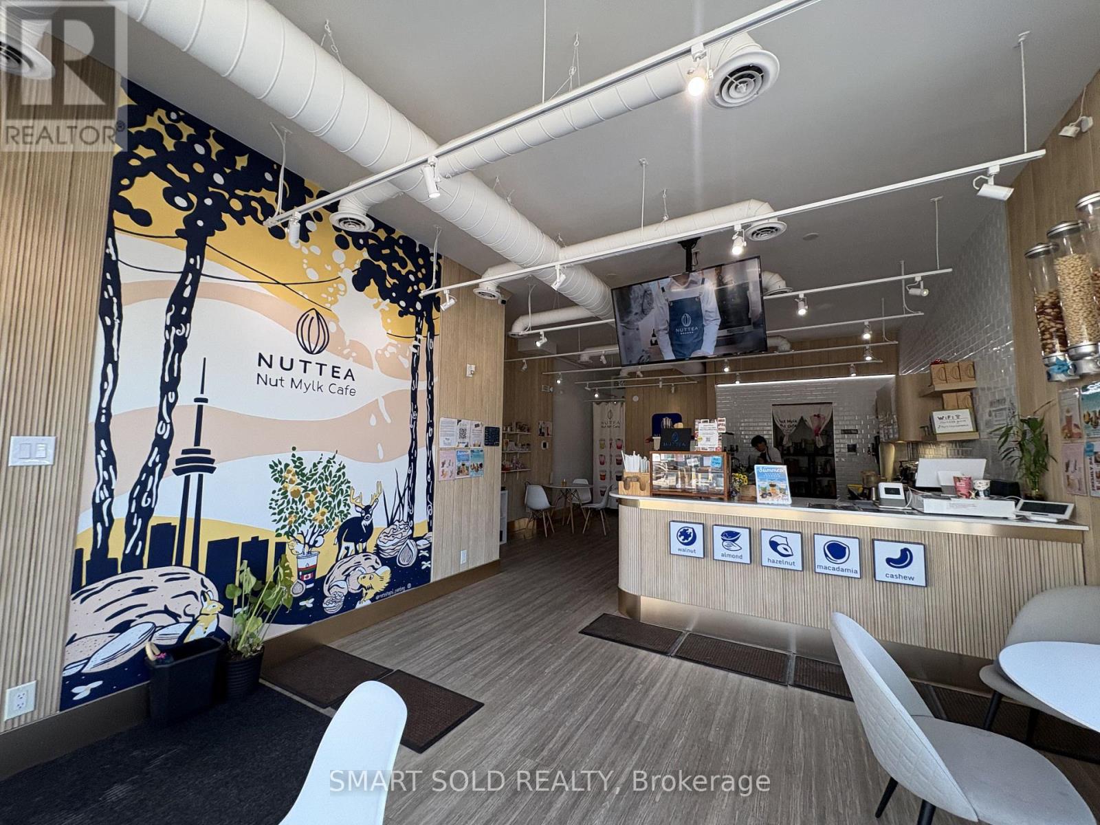 637 Bloor Street W, Toronto, Ontario  M6G 1K8 - Photo 7 - C13652902