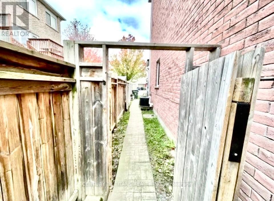 LOWER - 11 ETIENNE STREET