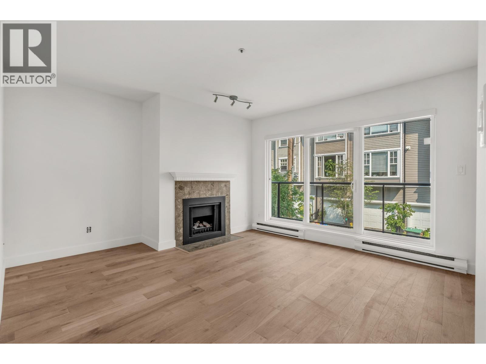 204 833 W 16th Avenue, Vancouver, British Columbia  V5Z 1S9 - Photo 3 - R3137304