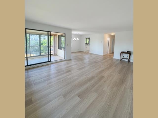 301 15317 Thrift Avenue, White Rock, British Columbia  V4B 2L4 - Photo 4 - R3116013