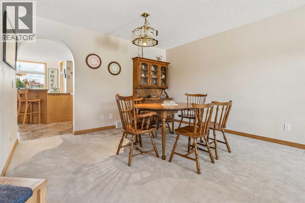 127 Edgeridge Close NW, Calgary, Alberta  T3A 6K4 - Photo 7 - A2317840
