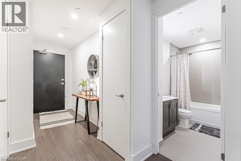 5230 Dundas Street Unit# A501, Burlington, Ontario  L7L 0J5 - Photo 3 - 40853570