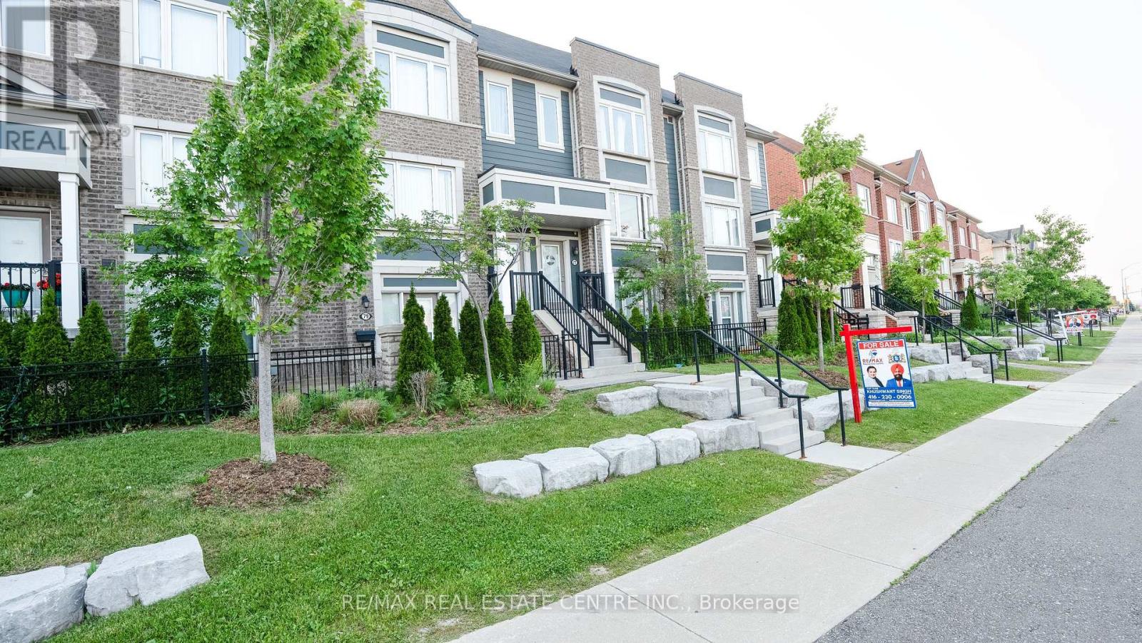 77 - 250 Sunny Meadow Boulevard, Brampton, Ontario  L6R 3Y7 - Photo 2 - W13652874