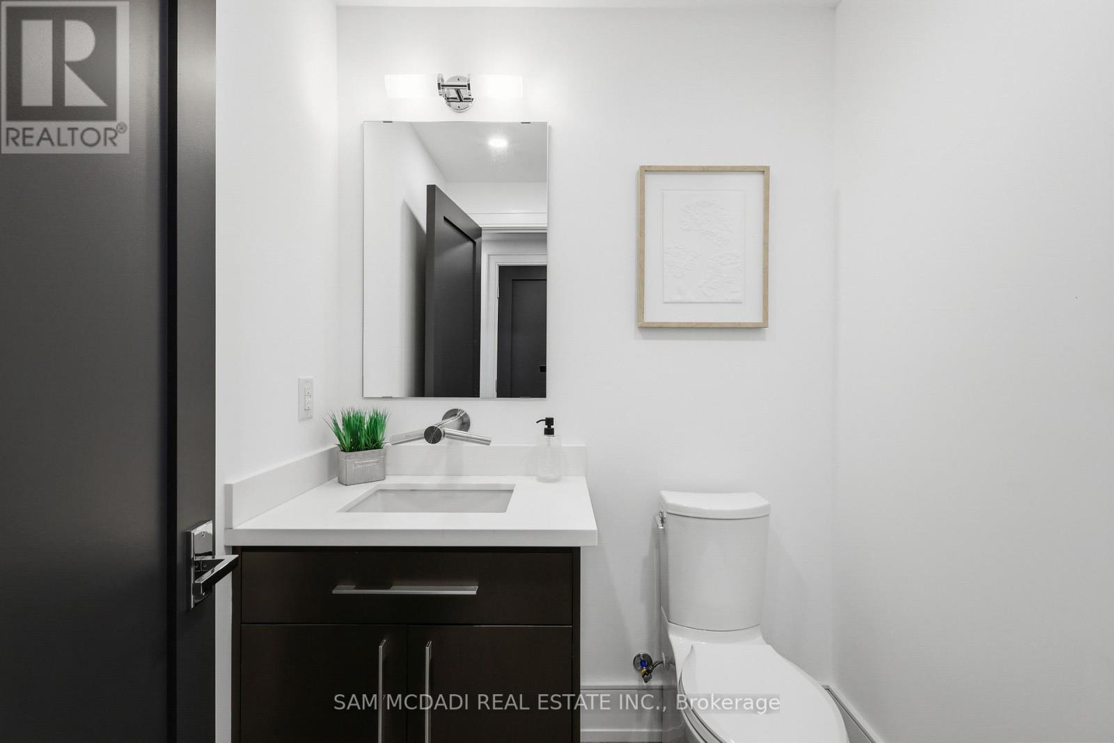 308 - 2060 Lakeshore Road, Burlington, Ontario  L7R 0G2 - Photo 4 - W13652888