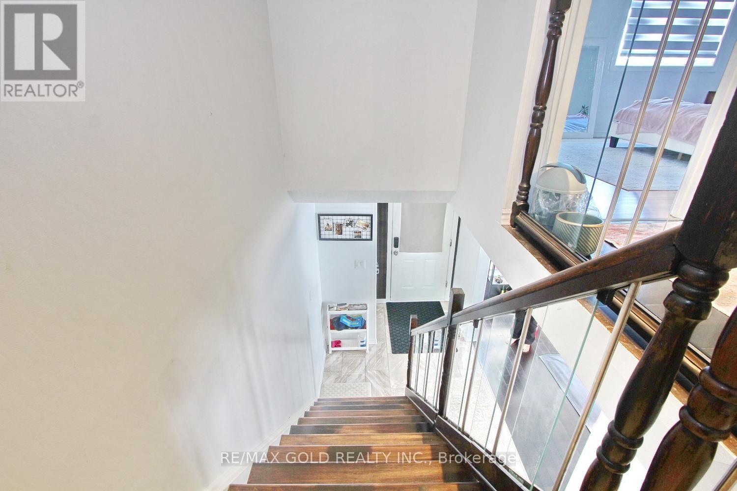 4 Summertime Court, Brampton, Ontario  L6Z 2B4 - Photo 24 - W13652908