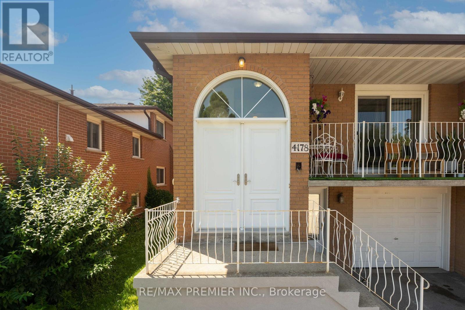 4178 Dursley Crescent, Mississauga, Ontario  L4Z 1J7 - Photo 2 - W13652942