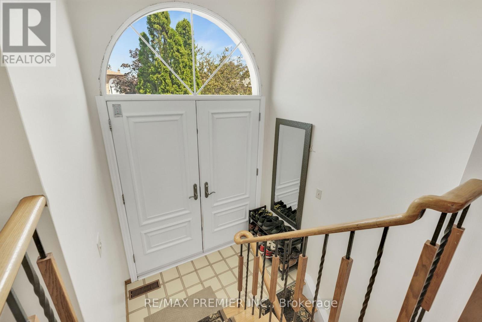 4178 Dursley Crescent, Mississauga, Ontario  L4Z 1J7 - Photo 3 - W13652942