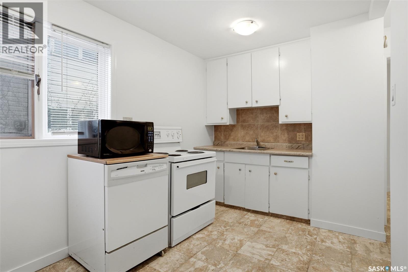 4015 2nd Avenue, Regina, Saskatchewan  S4T 0B3 - Photo 10 - SK044997