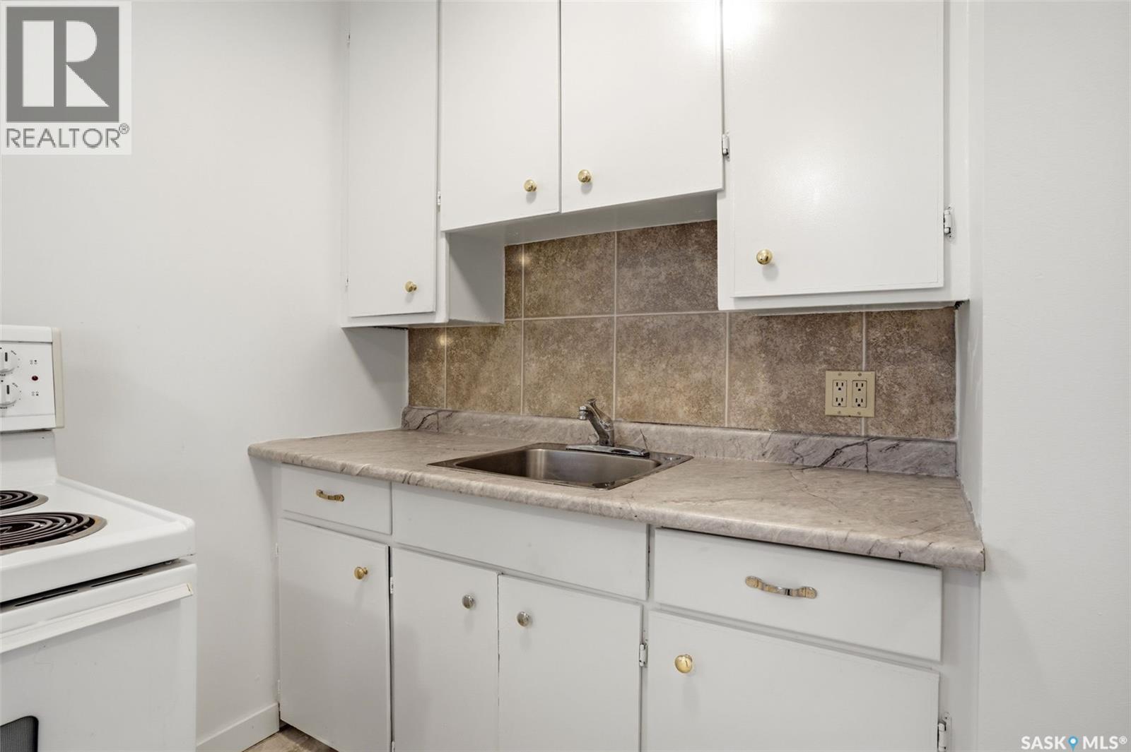 4015 2nd Avenue, Regina, Saskatchewan  S4T 0B3 - Photo 11 - SK044997