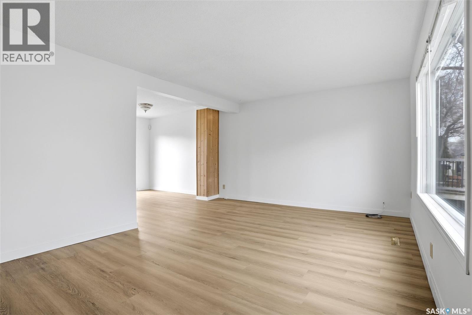 4015 2nd Avenue, Regina, Saskatchewan  S4T 0B3 - Photo 6 - SK044997