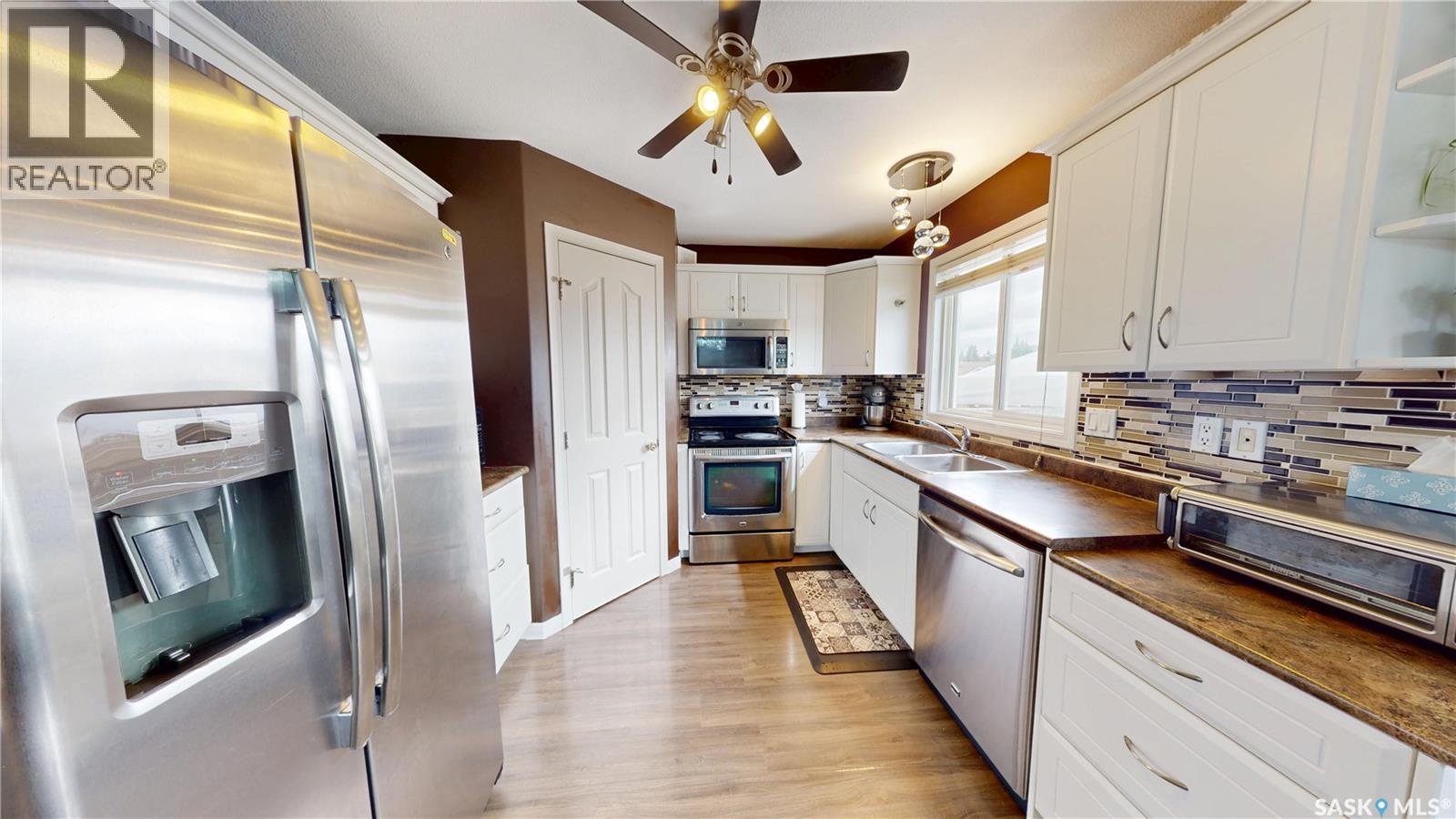 2933 Mcclocklin Road, Saskatoon, Saskatchewan S7R 0A1 - Photo 9 - SK044913