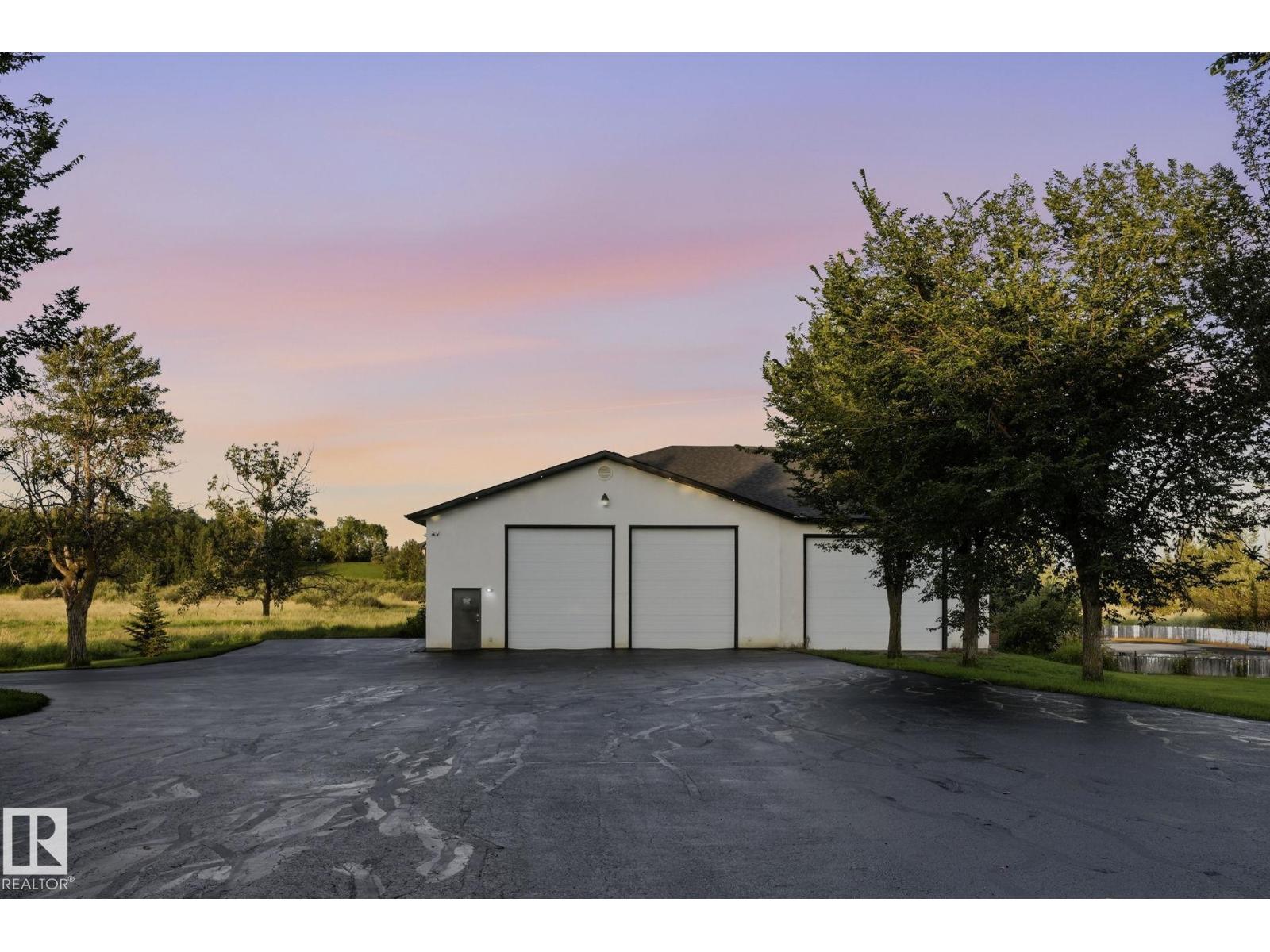 27117 Twp Rd 534, Rural Parkland County, Alberta  T7X 3M6 - Photo 56 - E4502572
