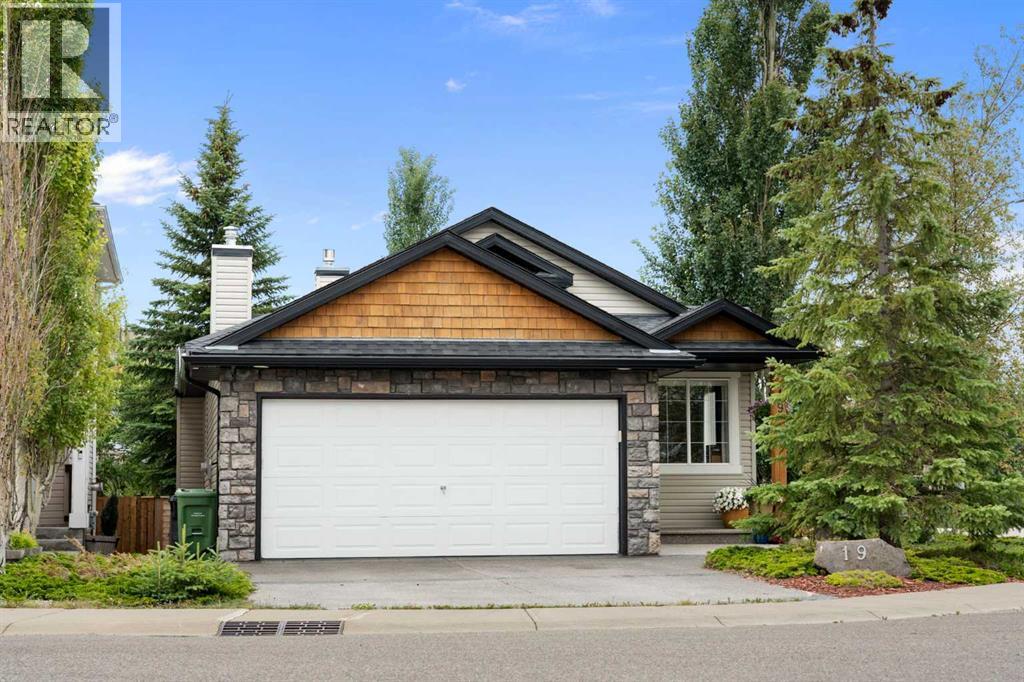 19 Rockmont Court NW, Calgary, Alberta