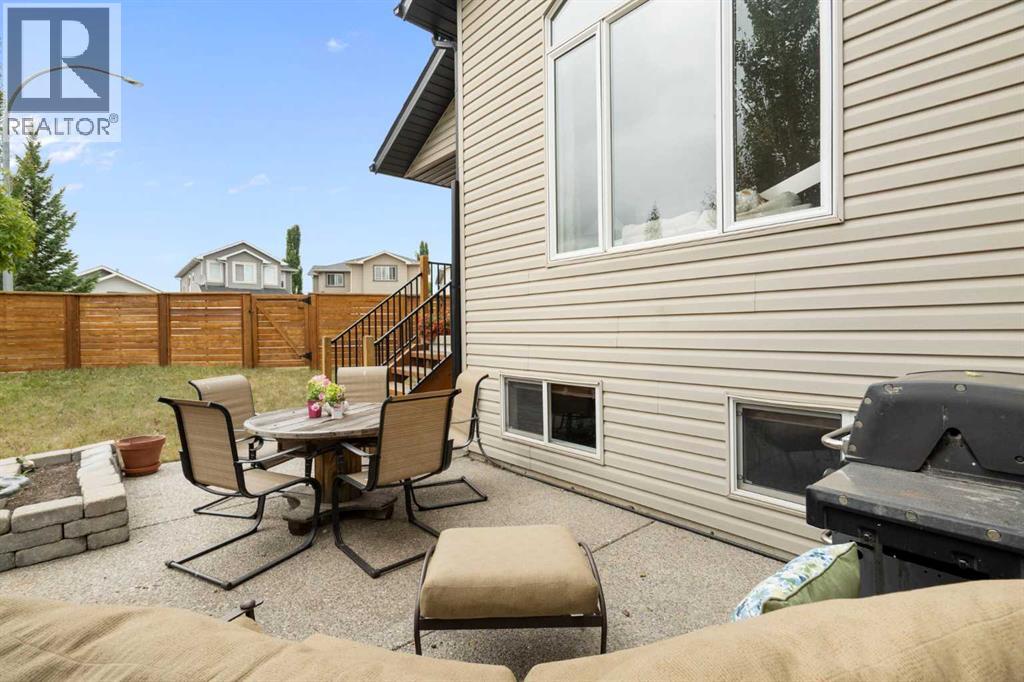 19 Rockmont Court NW, Calgary, Alberta  T3G 5V8 - Photo 33 - A2335201