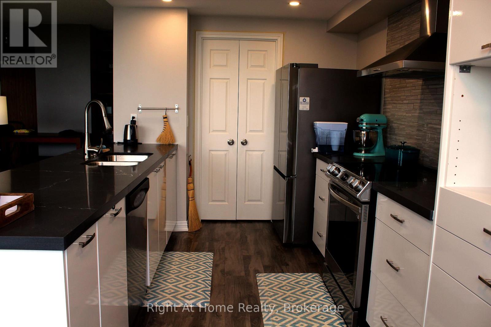 1509 - 1360 Rathburn Road E, Mississauga, Ontario  L4W 4H4 - Photo 38 - W13614918