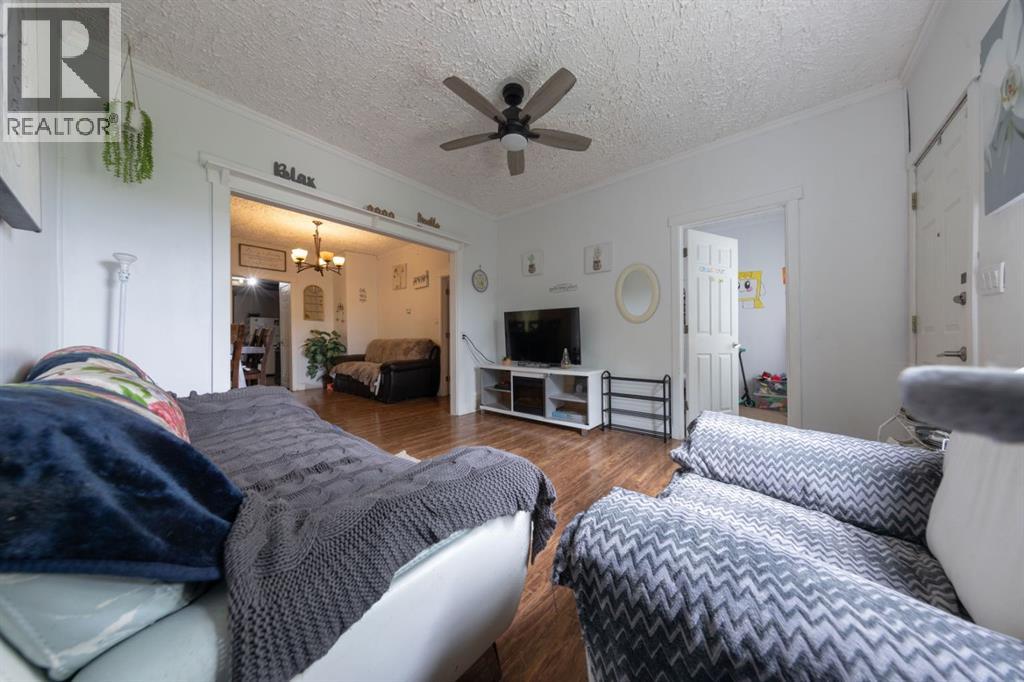5620 49 Avenue, Lloydminster, Saskatchewan  S9V 0E5 - Photo 2 - A2309911