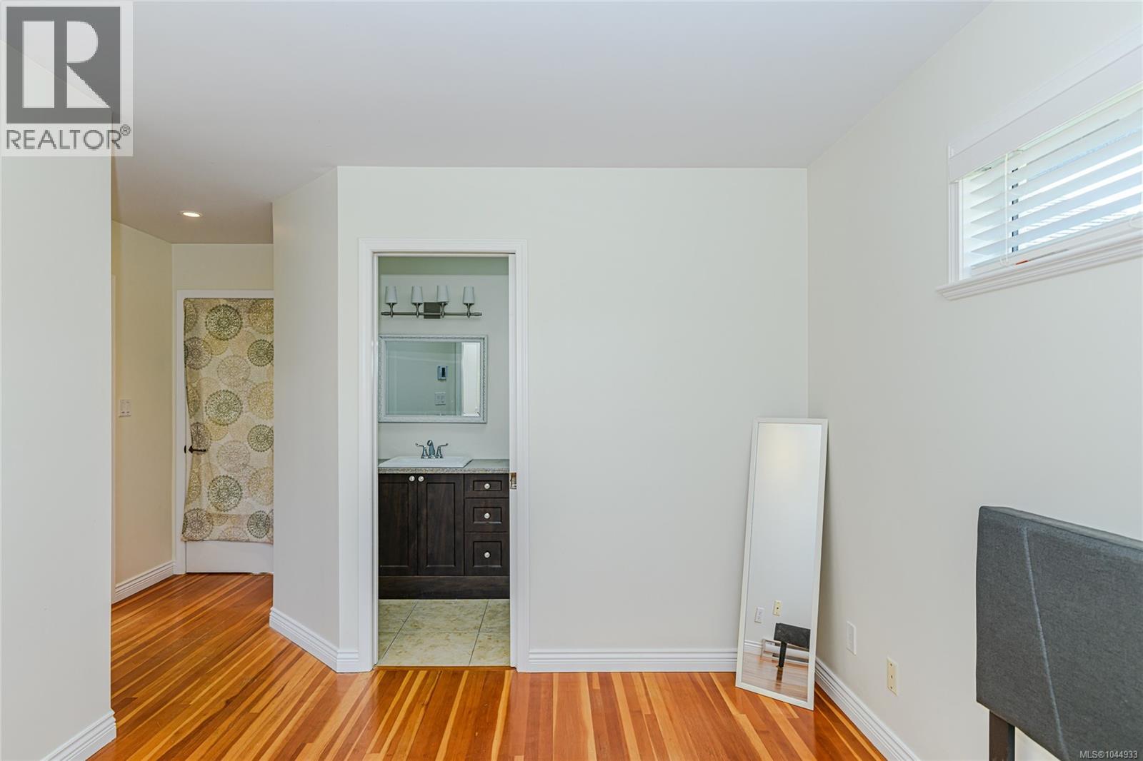 129 Moss St, Victoria, British Columbia  V8V 4M2 - Photo 18 - 1044933