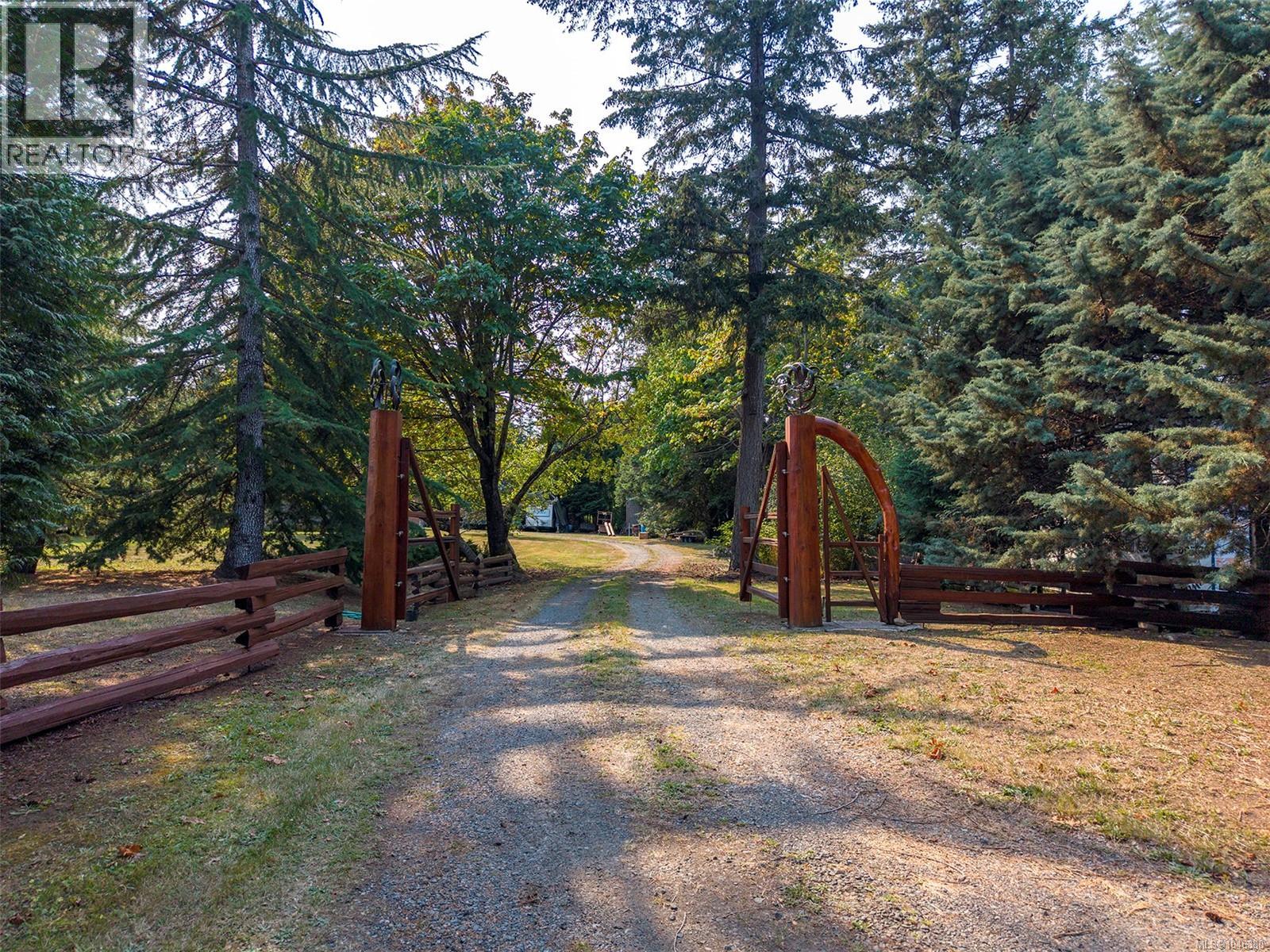 1715 Scales Creek Rd, Comox, British Columbia  V9M 4B9 - Photo 2 - 1046380