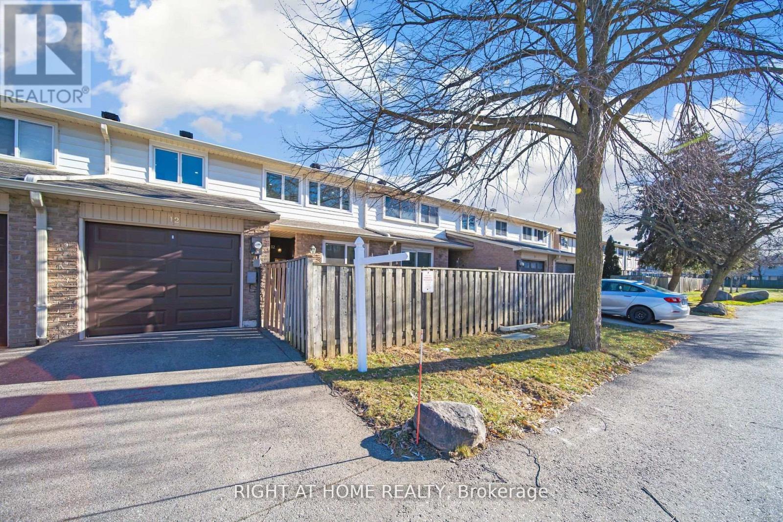 12 Lace Fern Way, Toronto, Ontario  M2J 4L9 - Photo 2 - C13652934