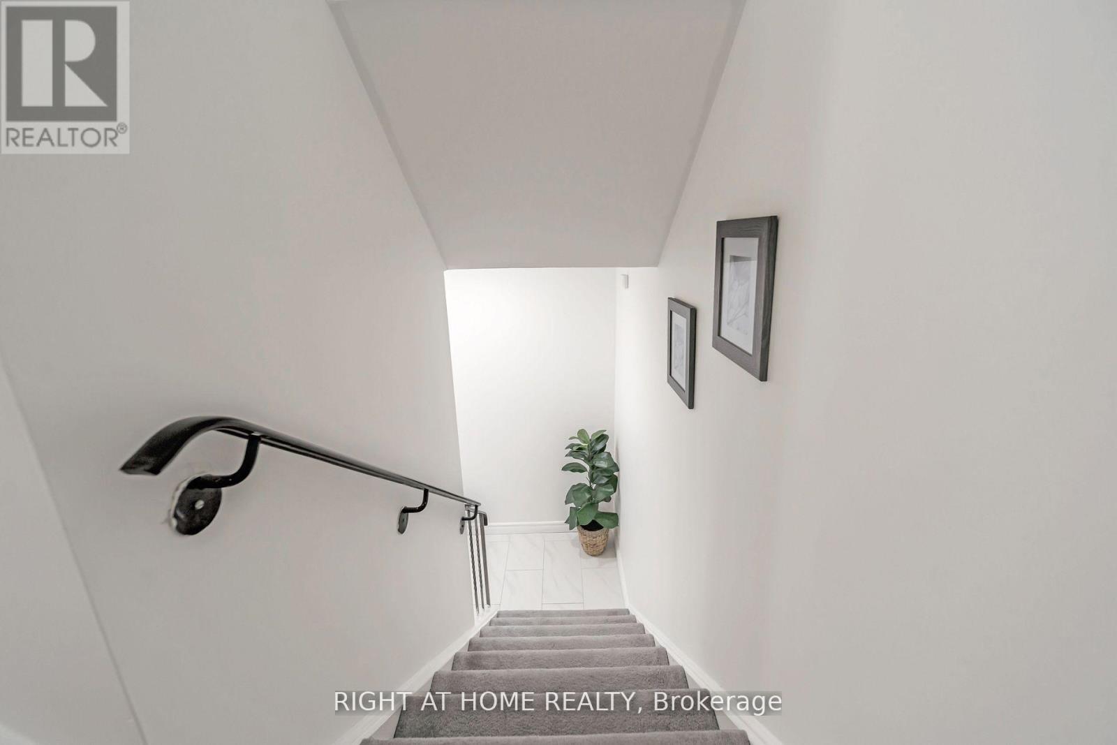 12 Lace Fern Way, Toronto, Ontario  M2J 4L9 - Photo 19 - C13652934
