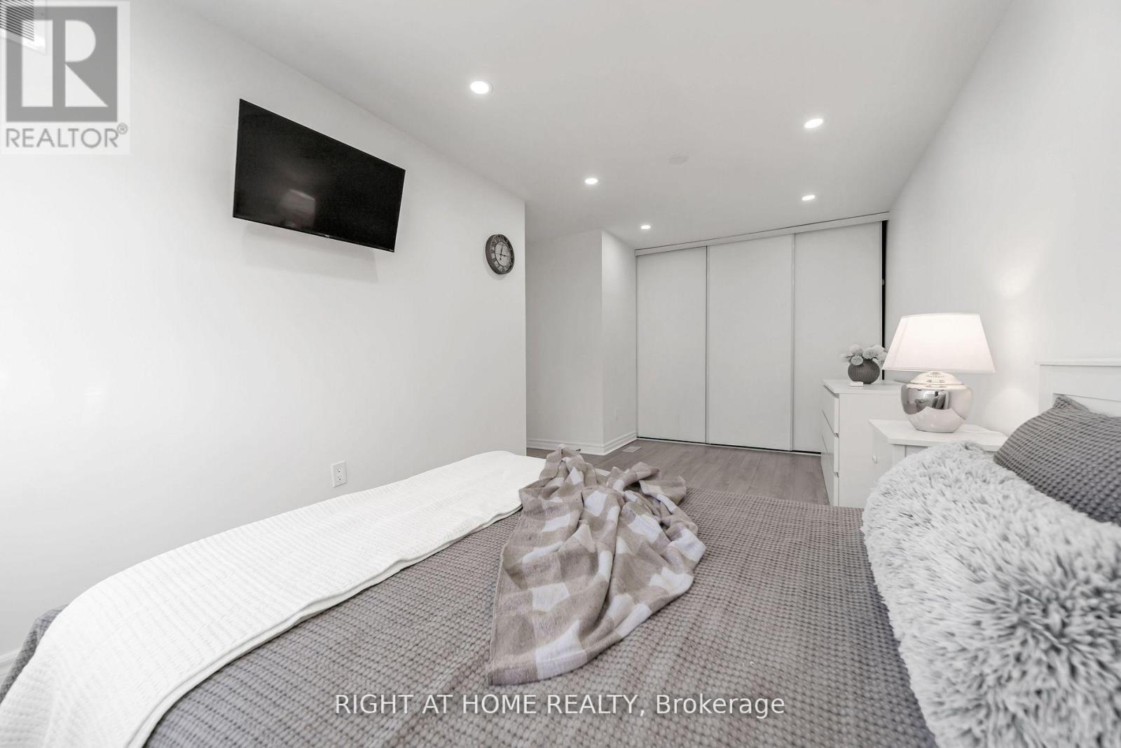 12 Lace Fern Way, Toronto, Ontario  M2J 4L9 - Photo 23 - C13652934