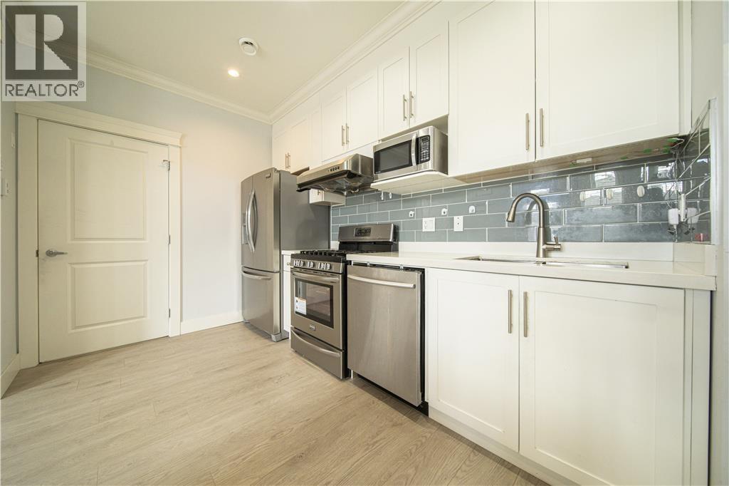 2216 Mannering Avenue, Vancouver, British Columbia  V5N 3C4 - Photo 13 - R3153825