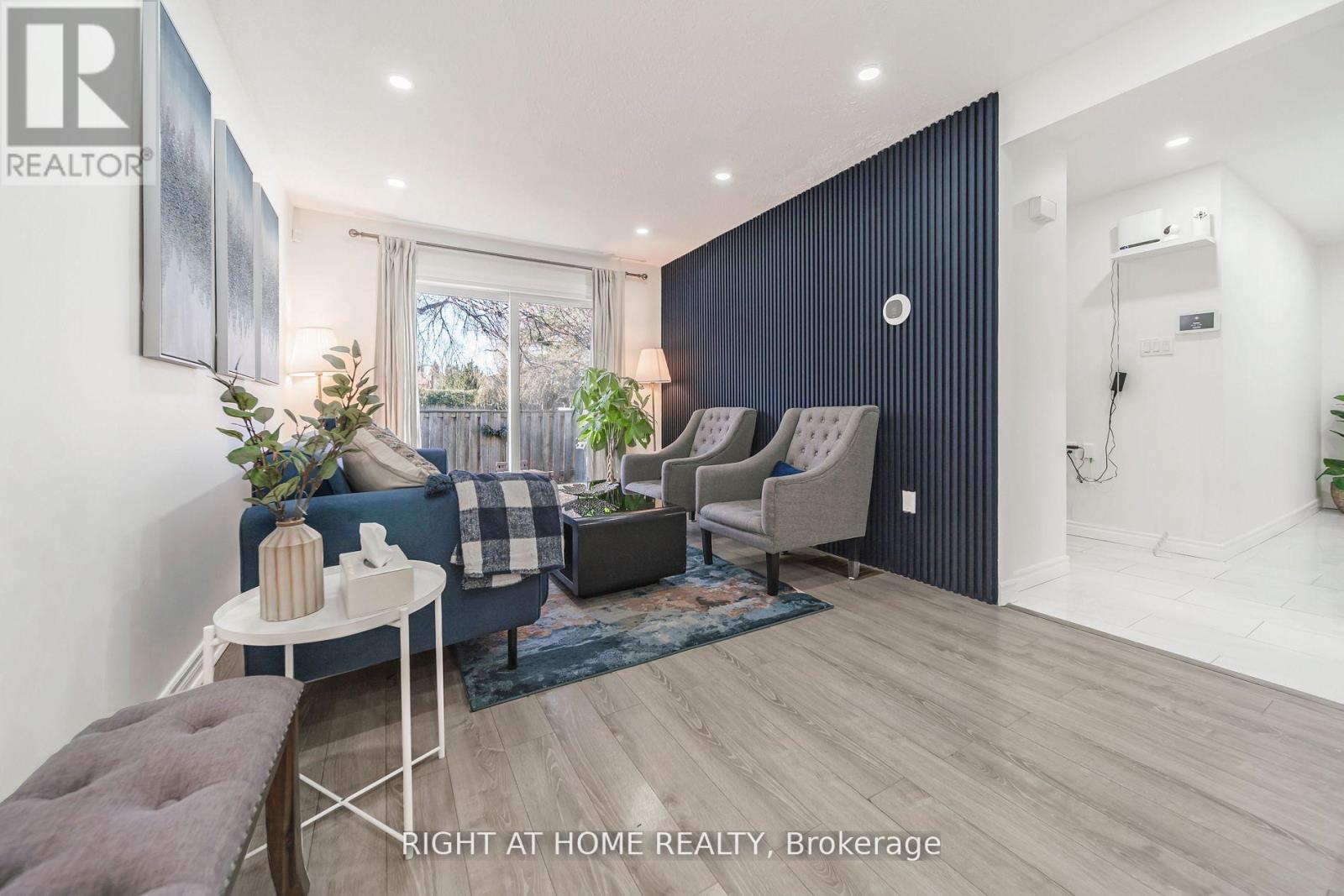 12 Lace Fern Way, Toronto, Ontario  M2J 4L9 - Photo 8 - C13652934