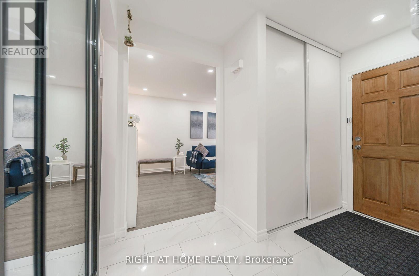 12 Lace Fern Way, Toronto, Ontario  M2J 4L9 - Photo 7 - C13652934