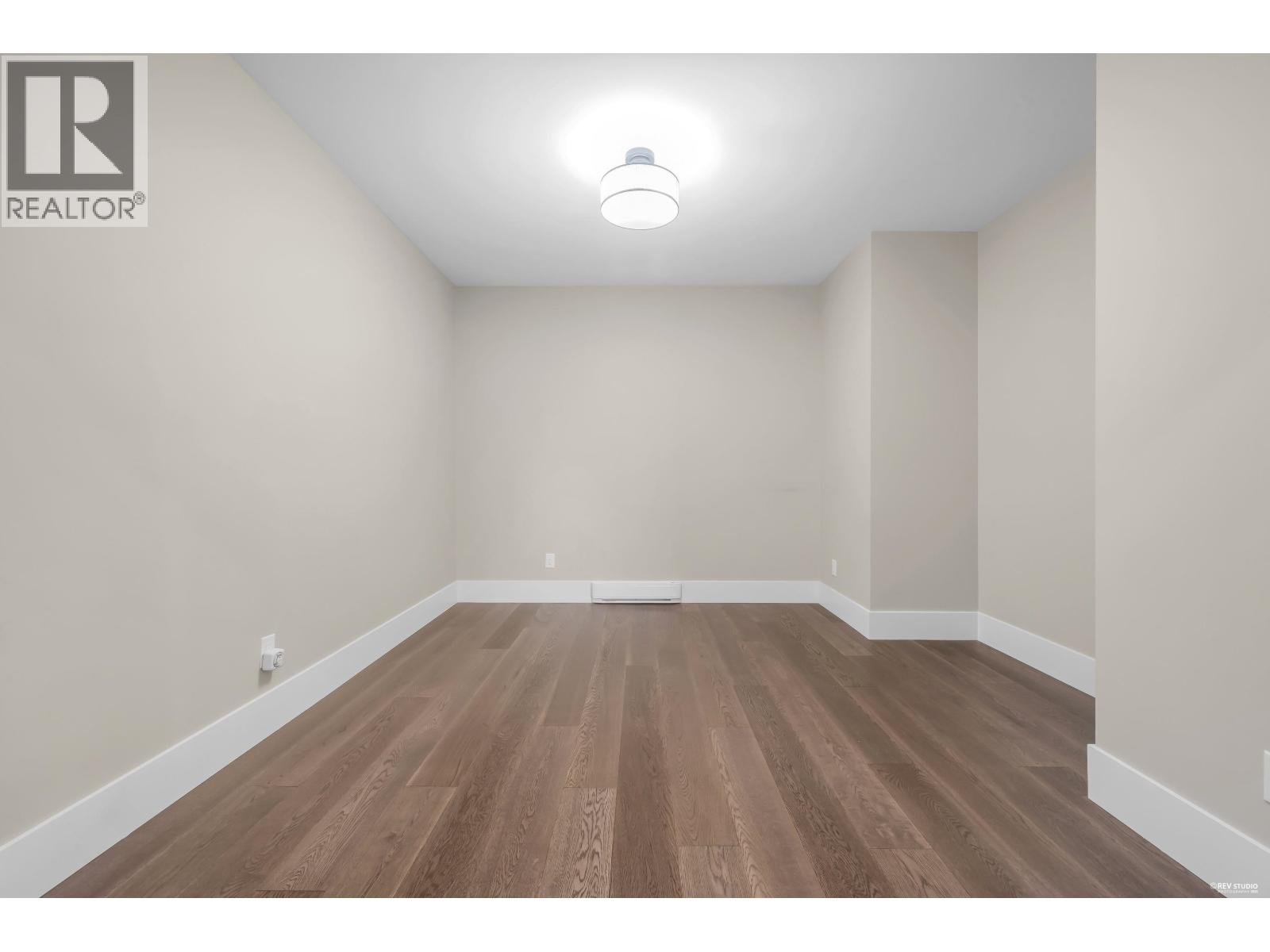 610 Thirteenth Street, New Westminster, British Columbia  V3M 4M2 - Photo 6 - R3153850
