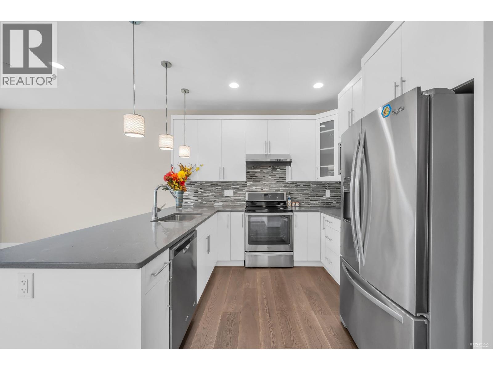 610 Thirteenth Street, New Westminster, British Columbia  V3M 4M2 - Photo 9 - R3153850