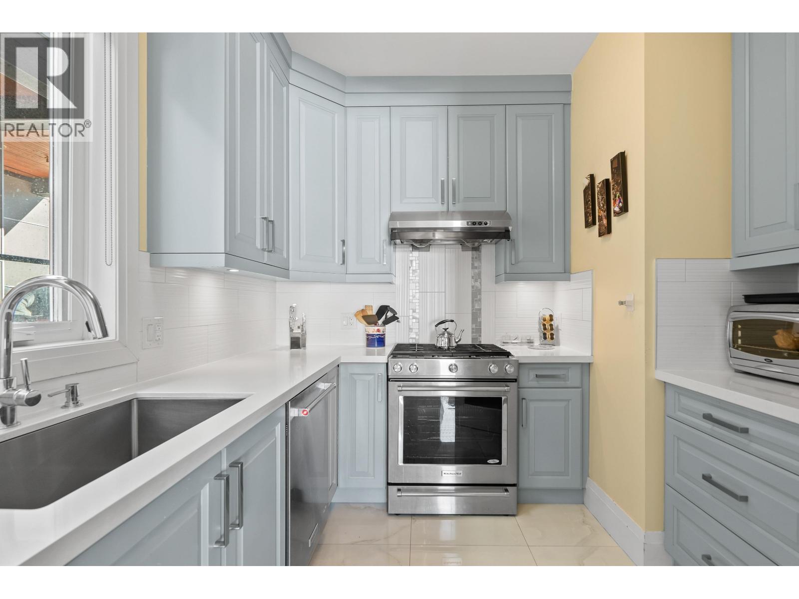 1408 Strawline Hill Street, Coquitlam, British Columbia  V3E 0L5 - Photo 17 - R3153706