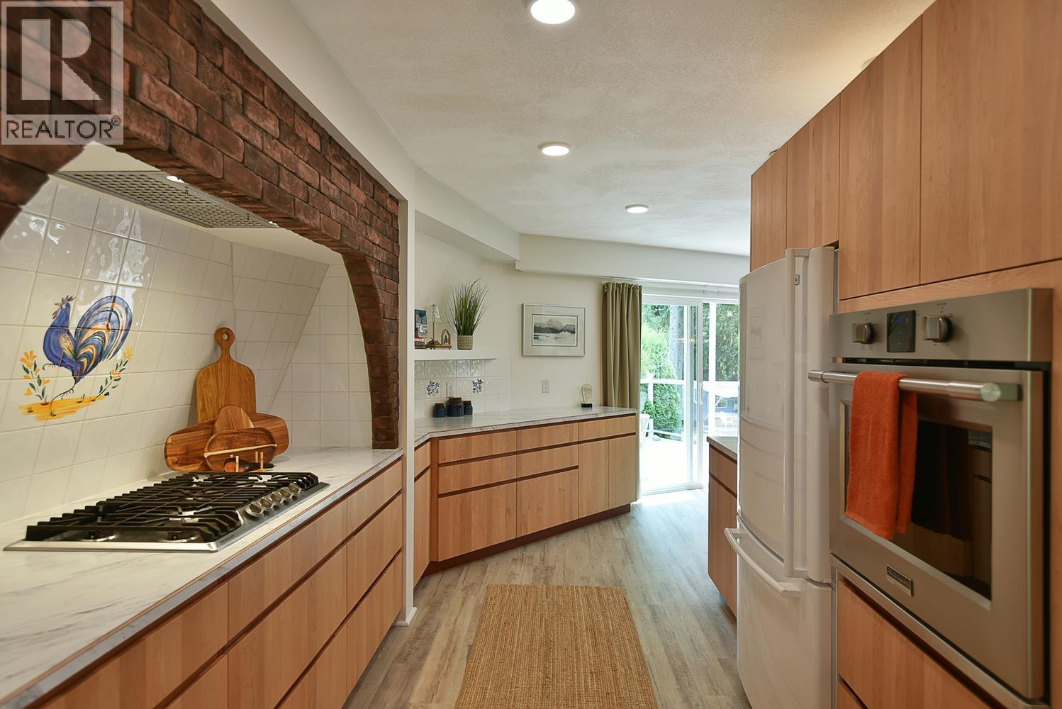 13031 Narrows Road, Madeira Park, British Columbia  V0N 2H1 - Photo 12 - R3153818