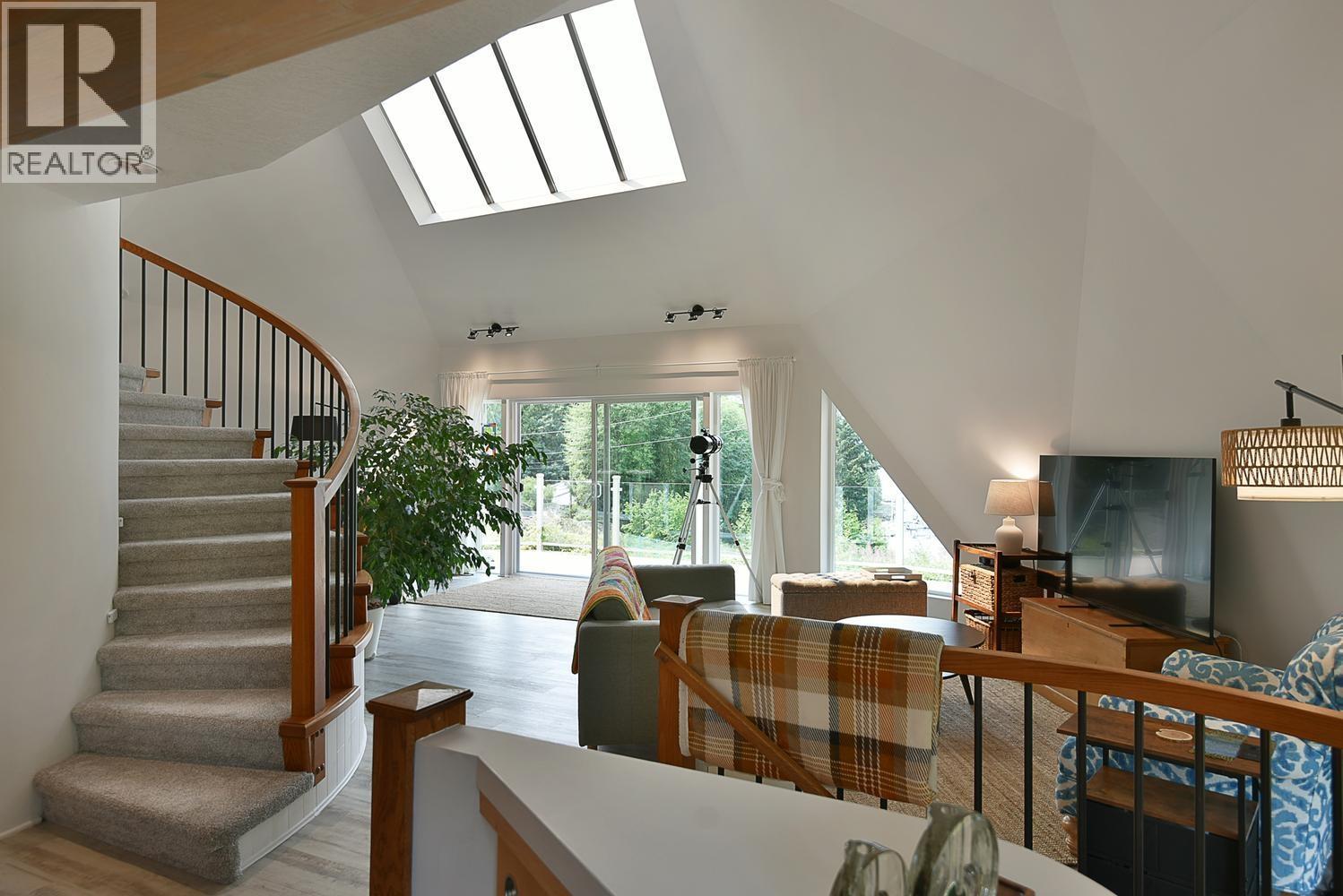 13031 Narrows Road, Madeira Park, British Columbia  V0N 2H1 - Photo 15 - R3153818