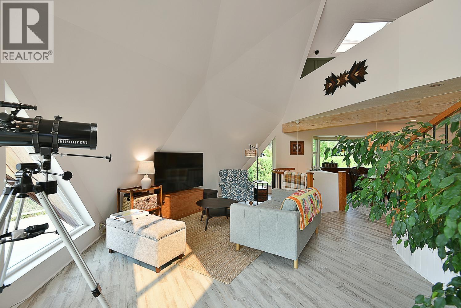 13031 Narrows Road, Madeira Park, British Columbia  V0N 2H1 - Photo 17 - R3153818