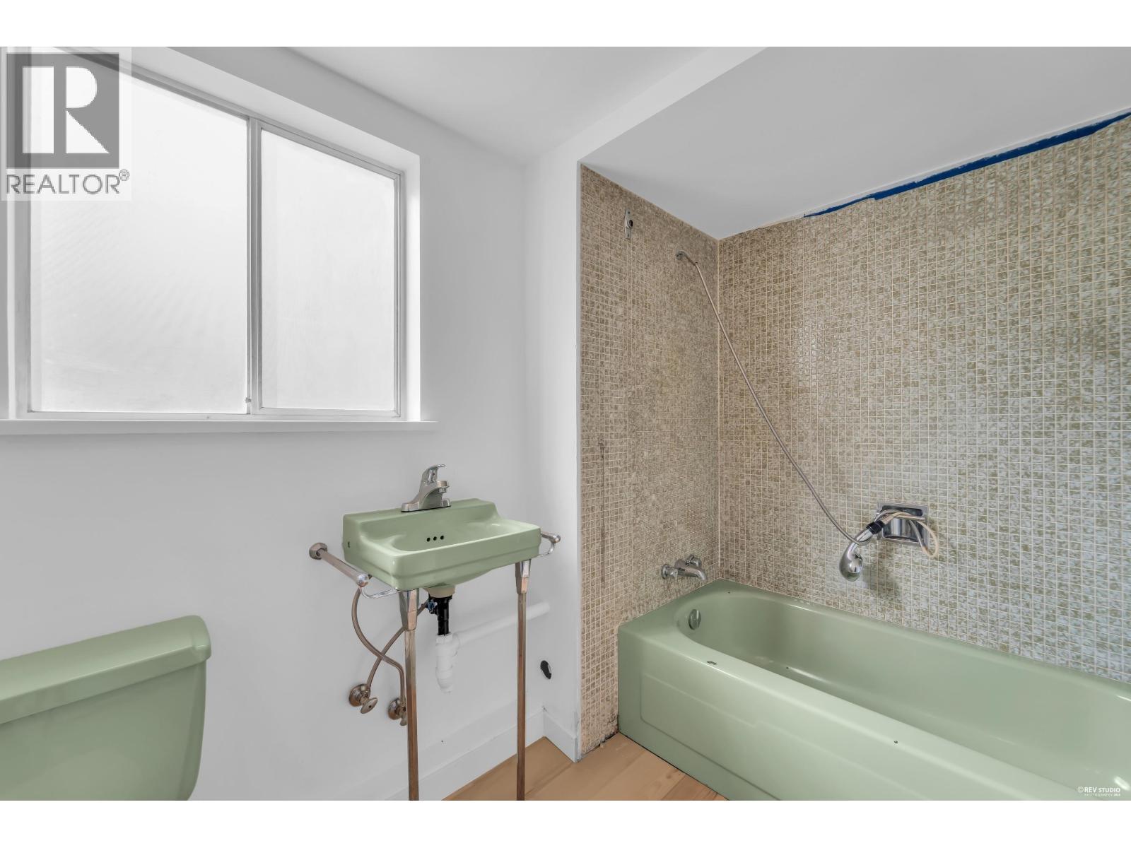 4951 Foxglove Crescent, Richmond, British Columbia  V7C 2K4 - Photo 32 - R3153821