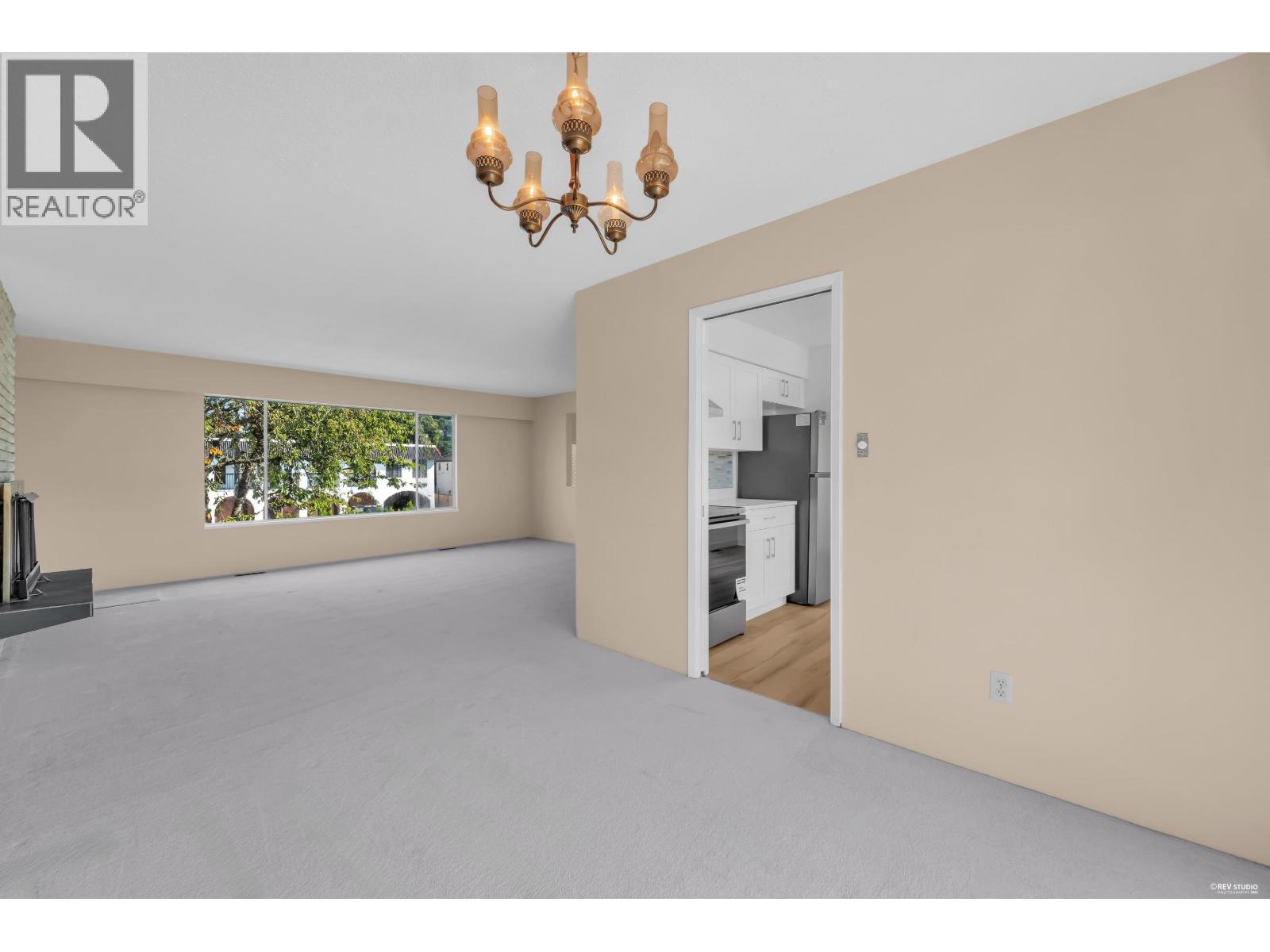 4951 Foxglove Crescent, Richmond, British Columbia  V7C 2K4 - Photo 9 - R3153821