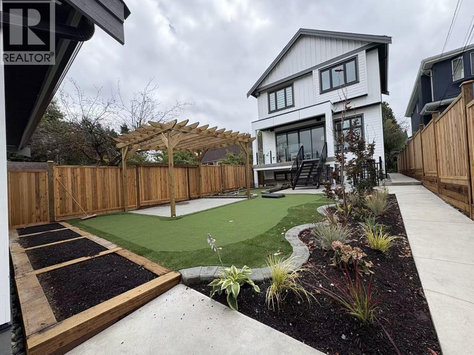 945 E 28th Ave, Vancouver, British Columbia  V5V 2P3 - Photo 2 - R3153829
