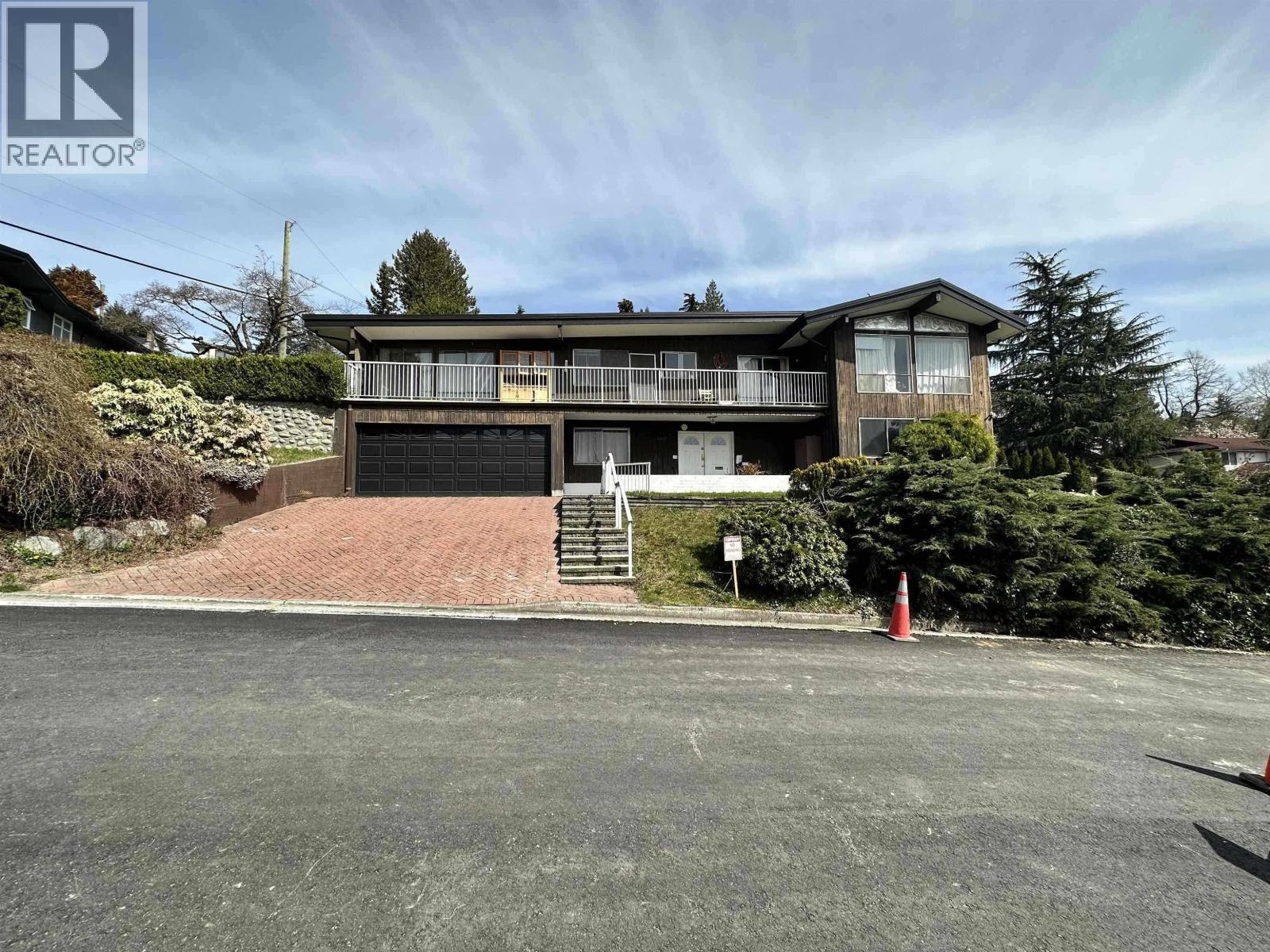 Basement 4897 Patrick Pl, Burnaby, British Columbia  V5J 3A5 - Photo 1 - R3153839