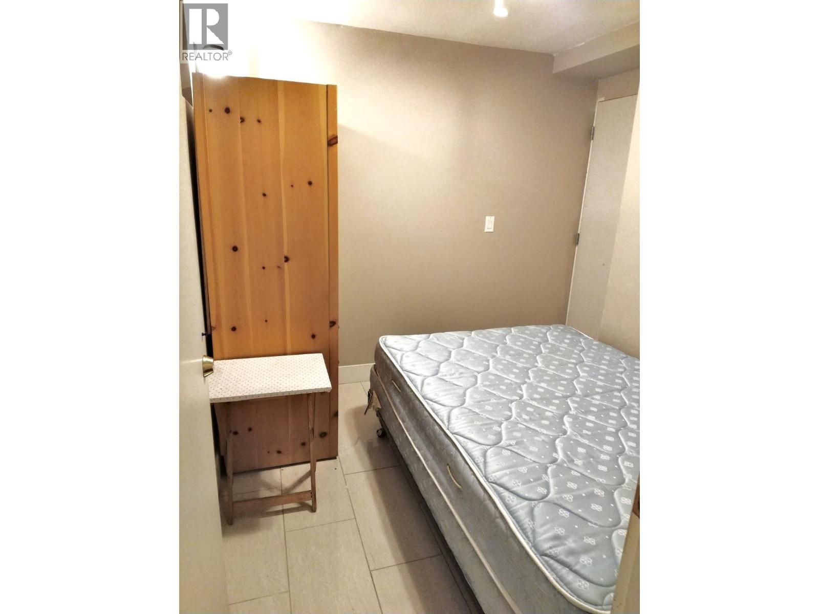 Basement 4897 Patrick Pl, Burnaby, British Columbia  V5J 3A5 - Photo 10 - R3153839